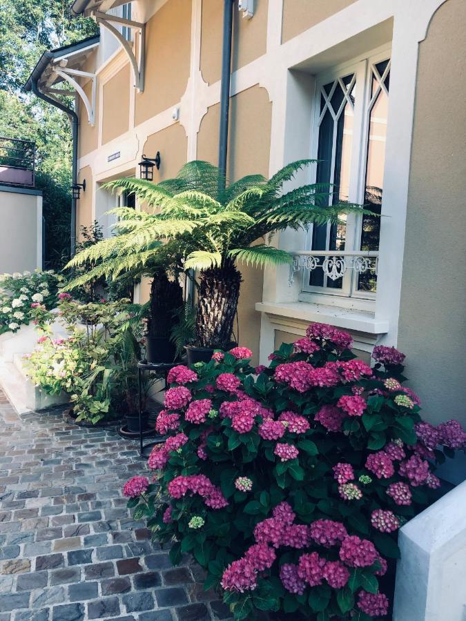 Orpheus Lodge Giverny Exterior photo